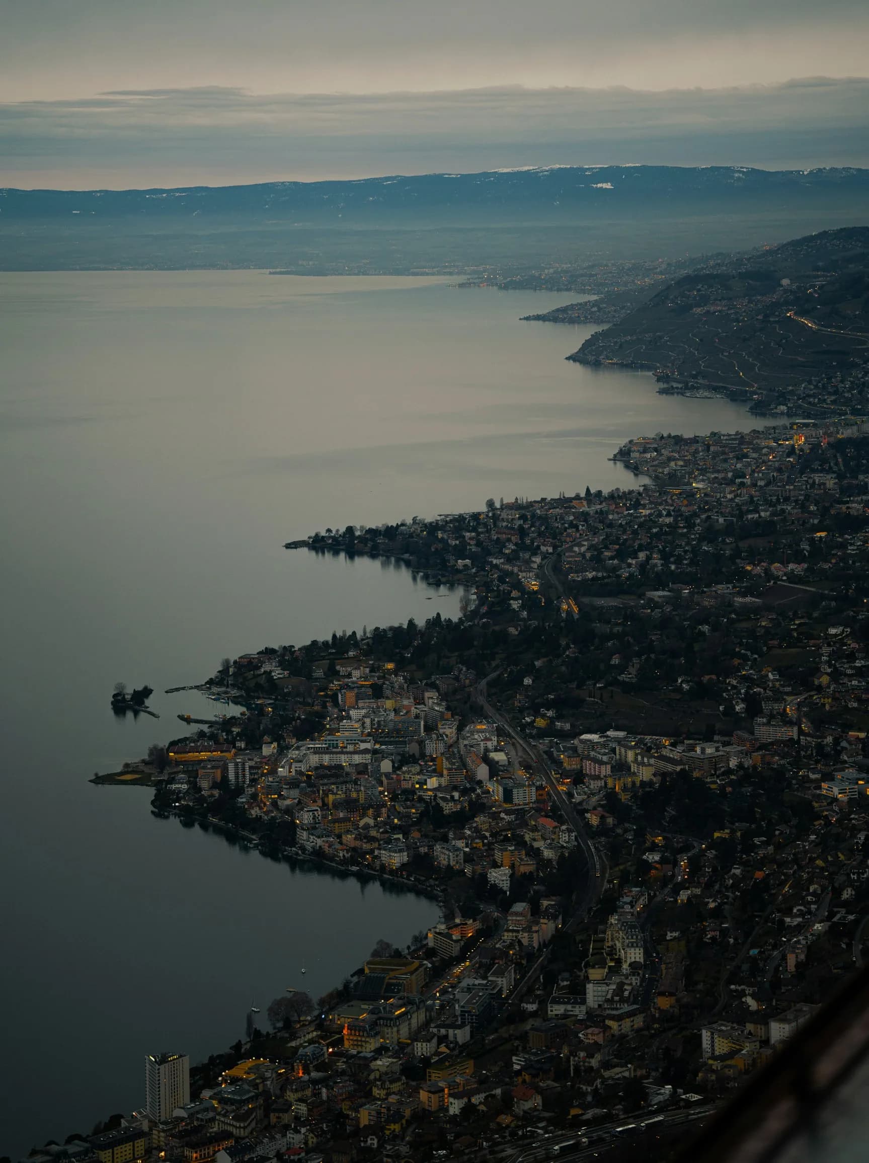 OMNIA Immobilier — vue aérienne du Léman.