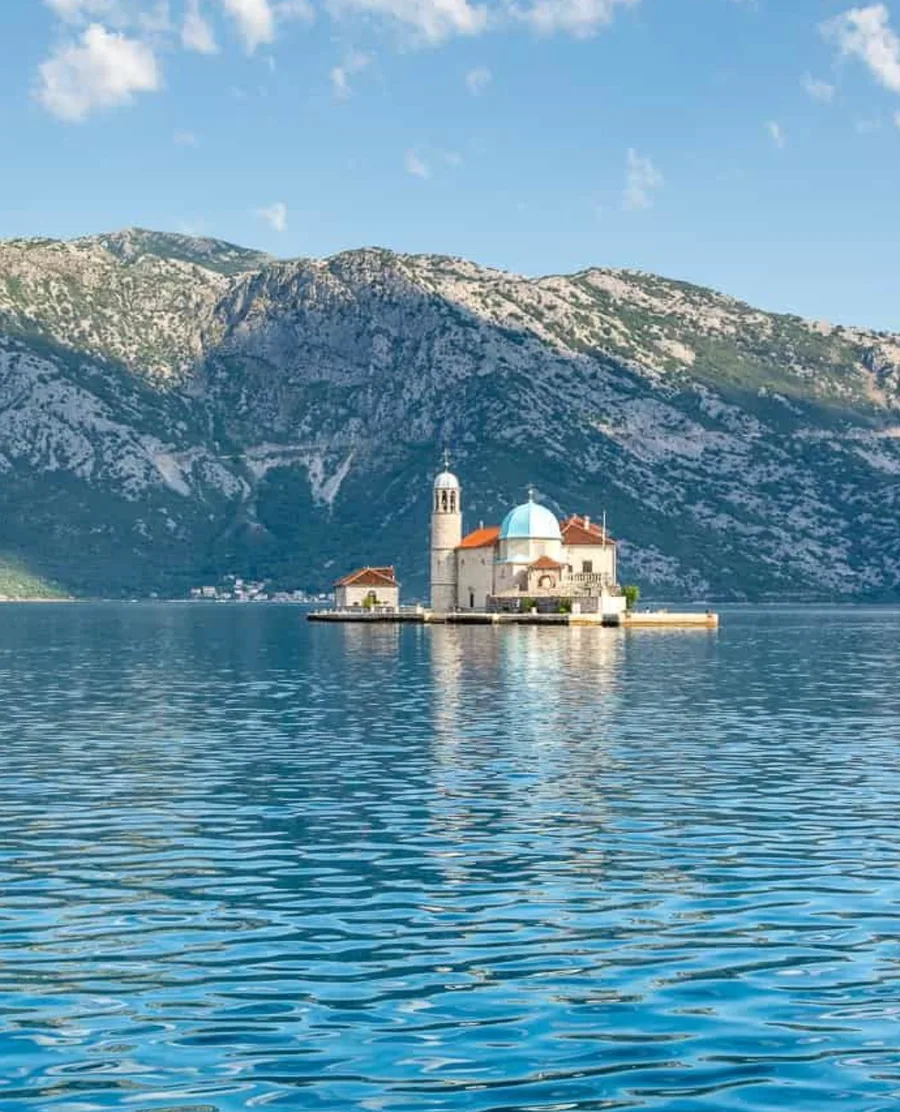 Notre-Dame du Rocher dans la baie de Kotor, Monténégro